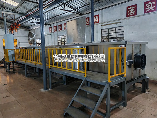 1200自控型翻轉(zhuǎn)脫膠 翻轉(zhuǎn)噴淋清洗有機(jī)浸滲設(shè)備s.jpg